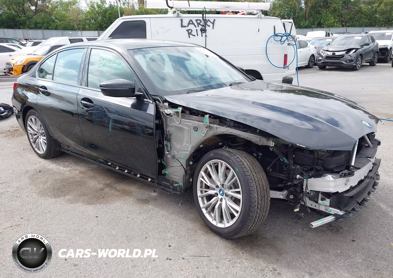2023 BMW 330E
