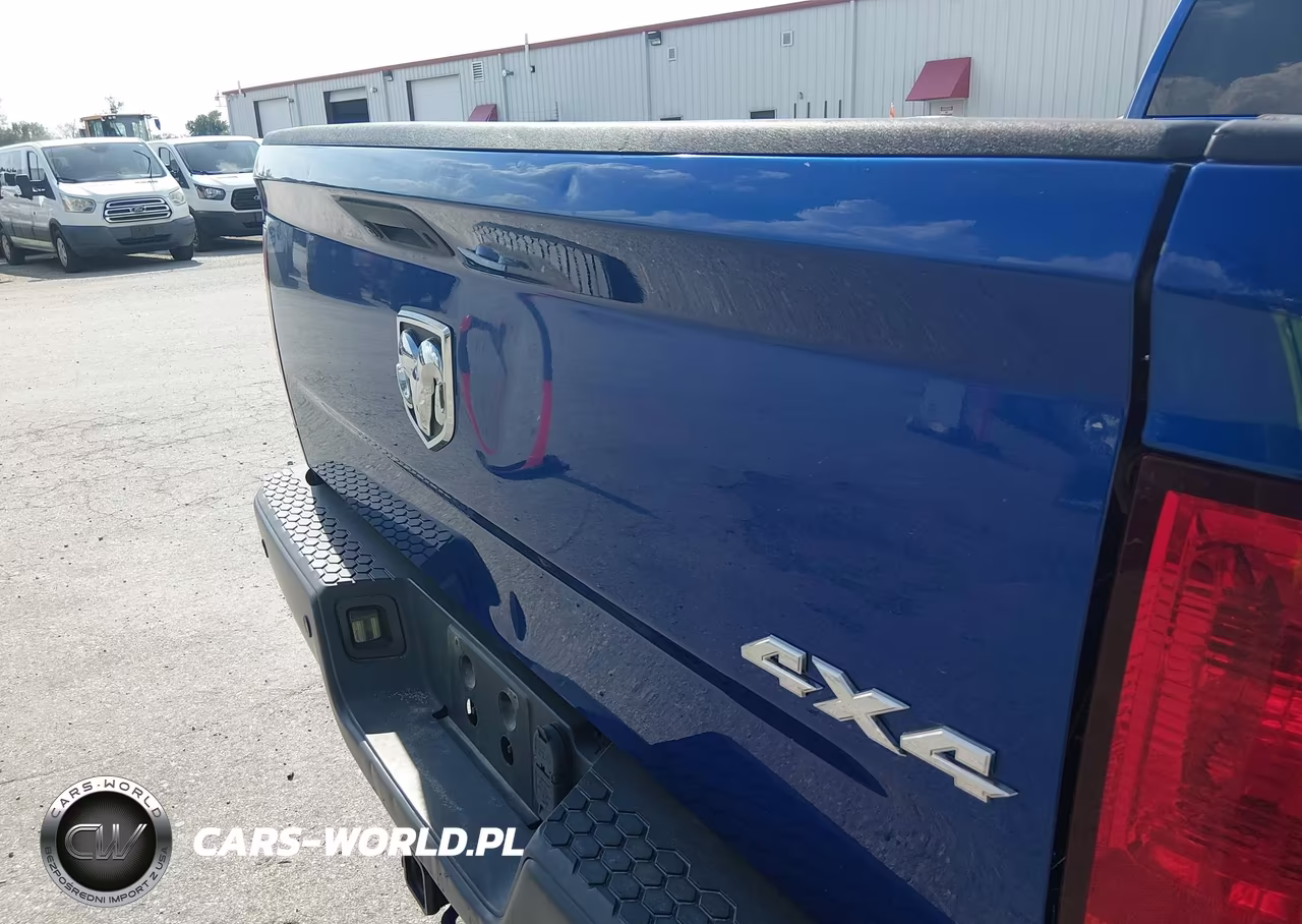2018 Ram 2500 Tradesman 4X4 8' Box VIN:3C6TR5HT9JG375226 - 12