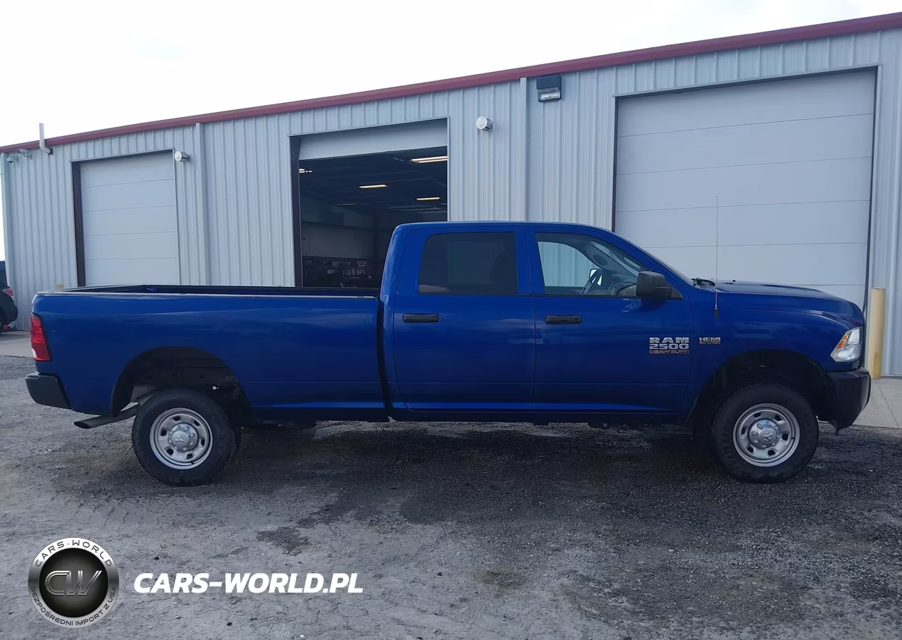 2018 Ram 2500 Tradesman 4X4 8' Box VIN:3C6TR5HT9JG375226 - 18