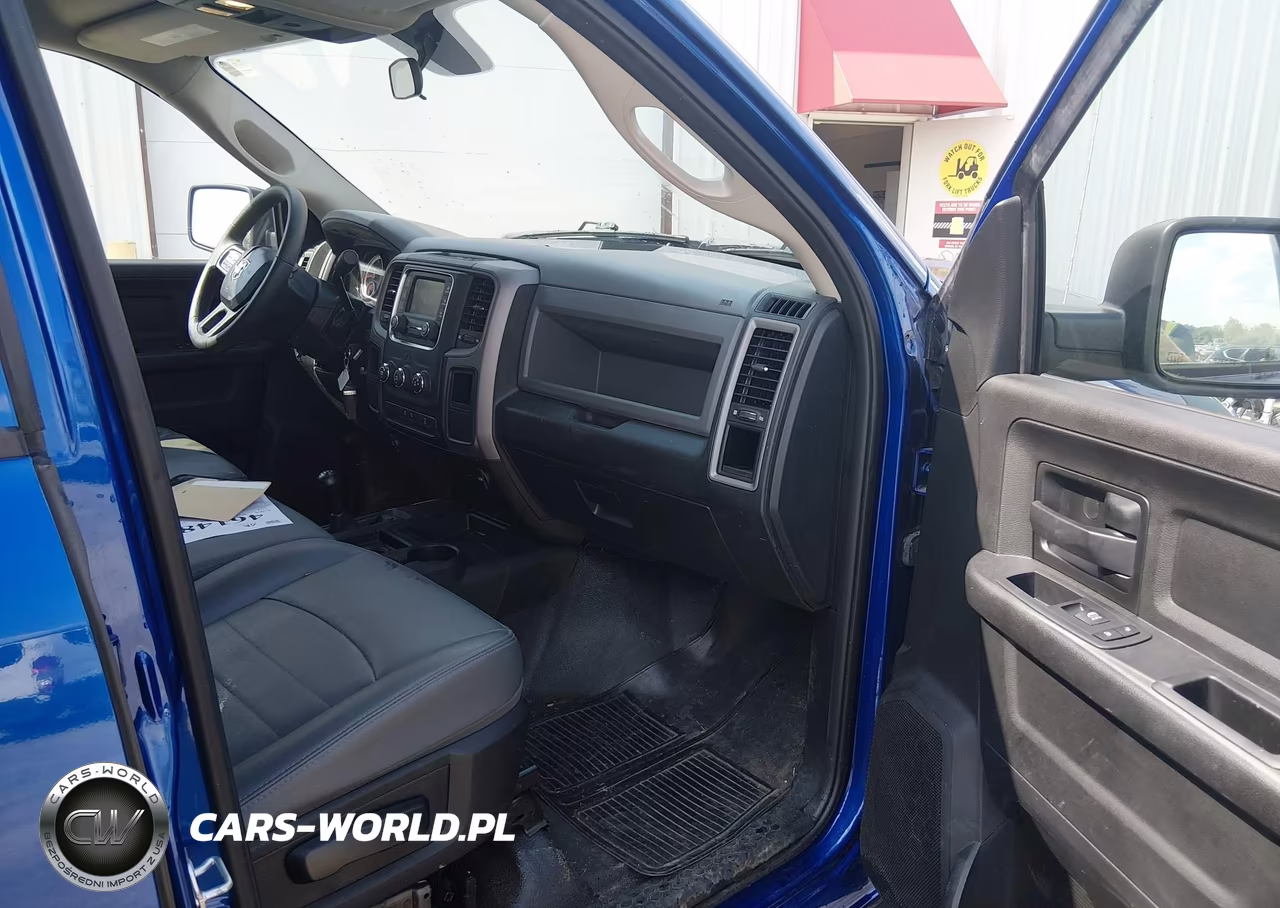 2018 Ram 2500 Tradesman 4X4 8' Box VIN:3C6TR5HT9JG375226 - 5
