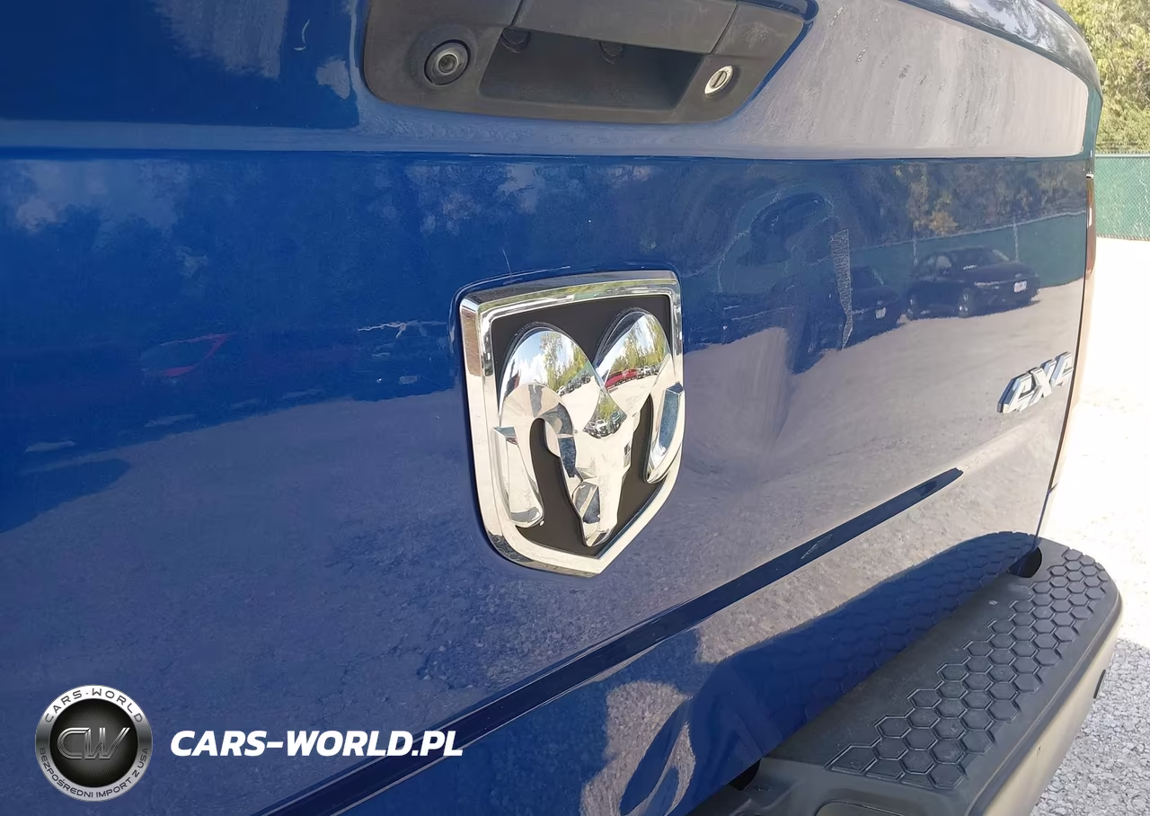 2018 Ram 2500 Tradesman 4X4 8' Box VIN:3C6TR5HT9JG375226 - 6
