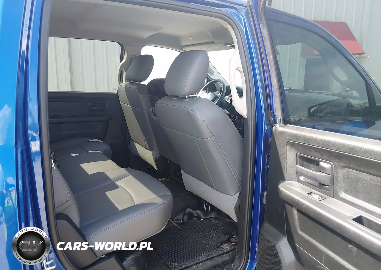 2018 Ram 2500 Tradesman 4X4 8' Box VIN:3C6TR5HT9JG375226 - 8