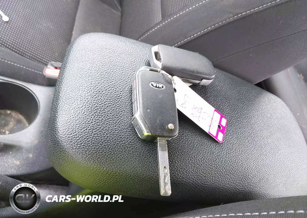 2019 Kia Forte Lxs VIN:3KPF24AD9KE130284 - 11