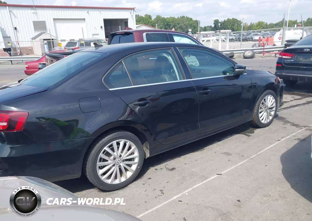 2016 Volkswagen Jetta 1.8T Sel VIN:3VWL07AJ2GM213324 - 4