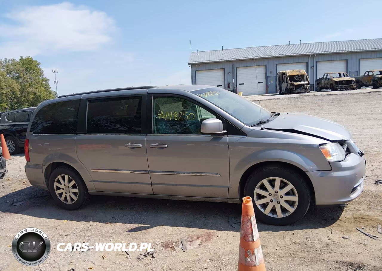 2016 Chrysler Town & Country Touring VIN:2C4RC1BG1GR231262 - 13