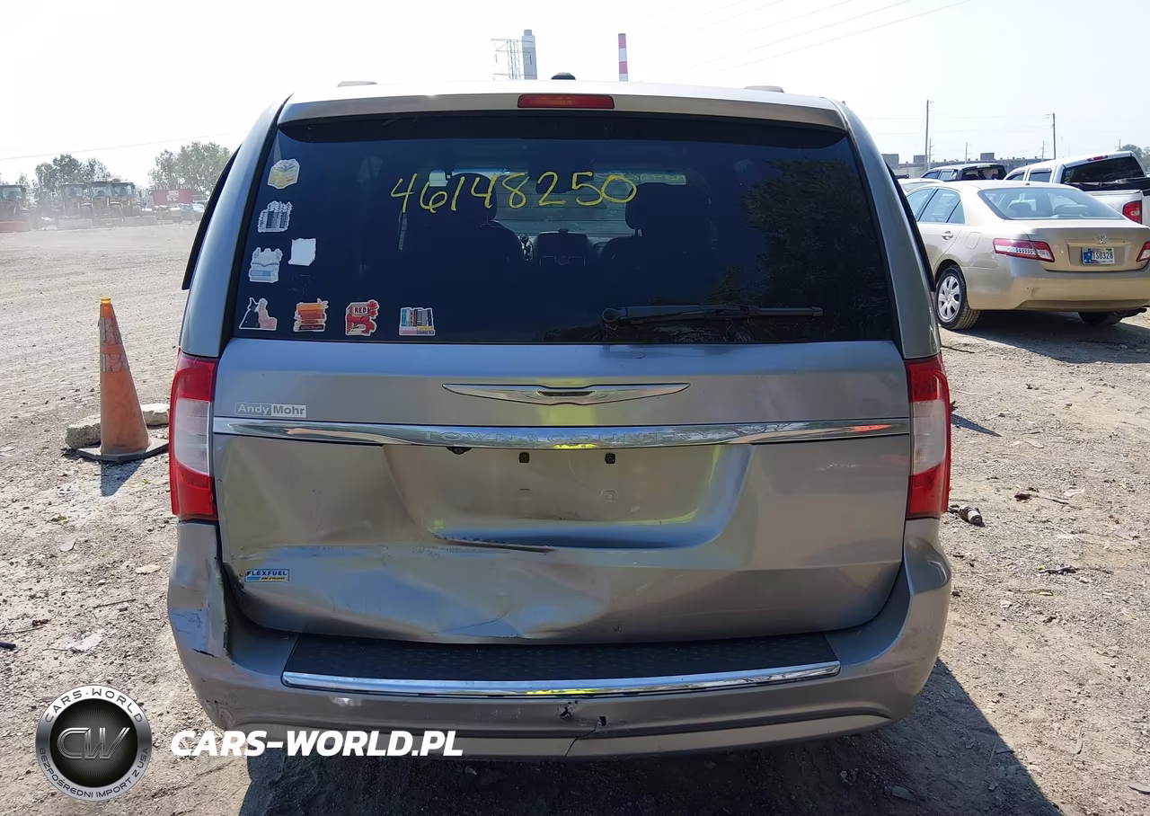 2016 Chrysler Town & Country Touring VIN:2C4RC1BG1GR231262 - 16