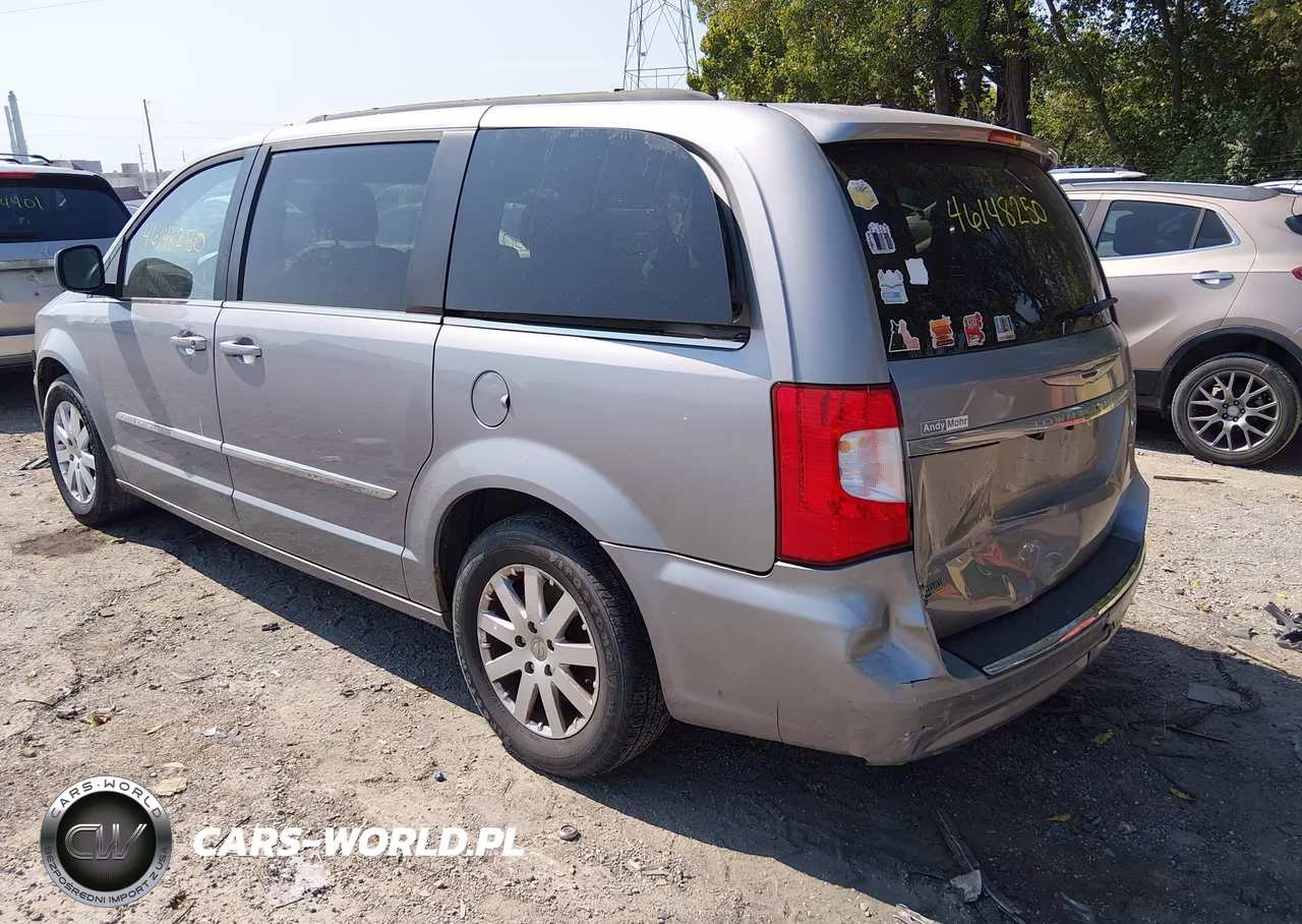 2016 Chrysler Town & Country Touring VIN:2C4RC1BG1GR231262 - 3