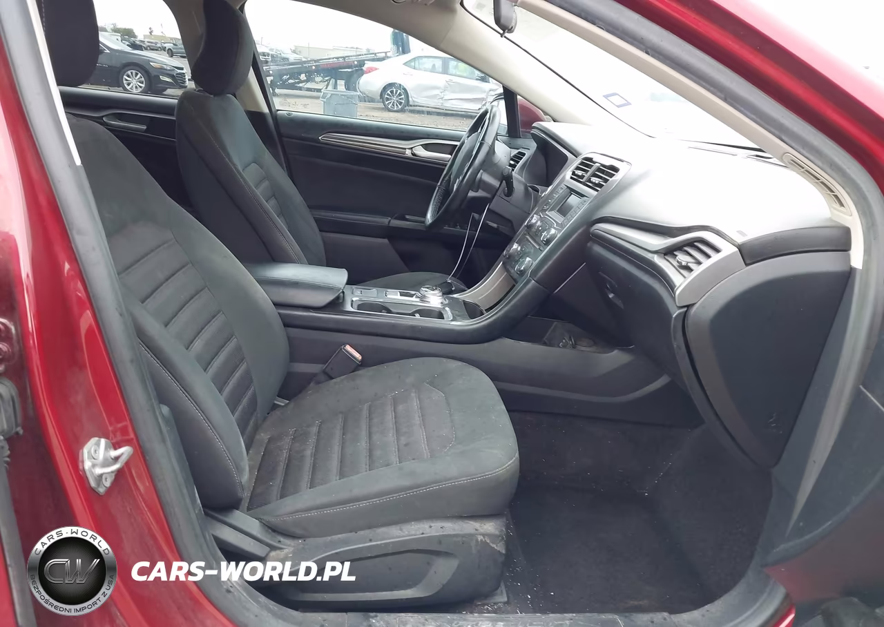 2017 Ford Fusion S VIN:3FA6P0G72HR413127 - 5