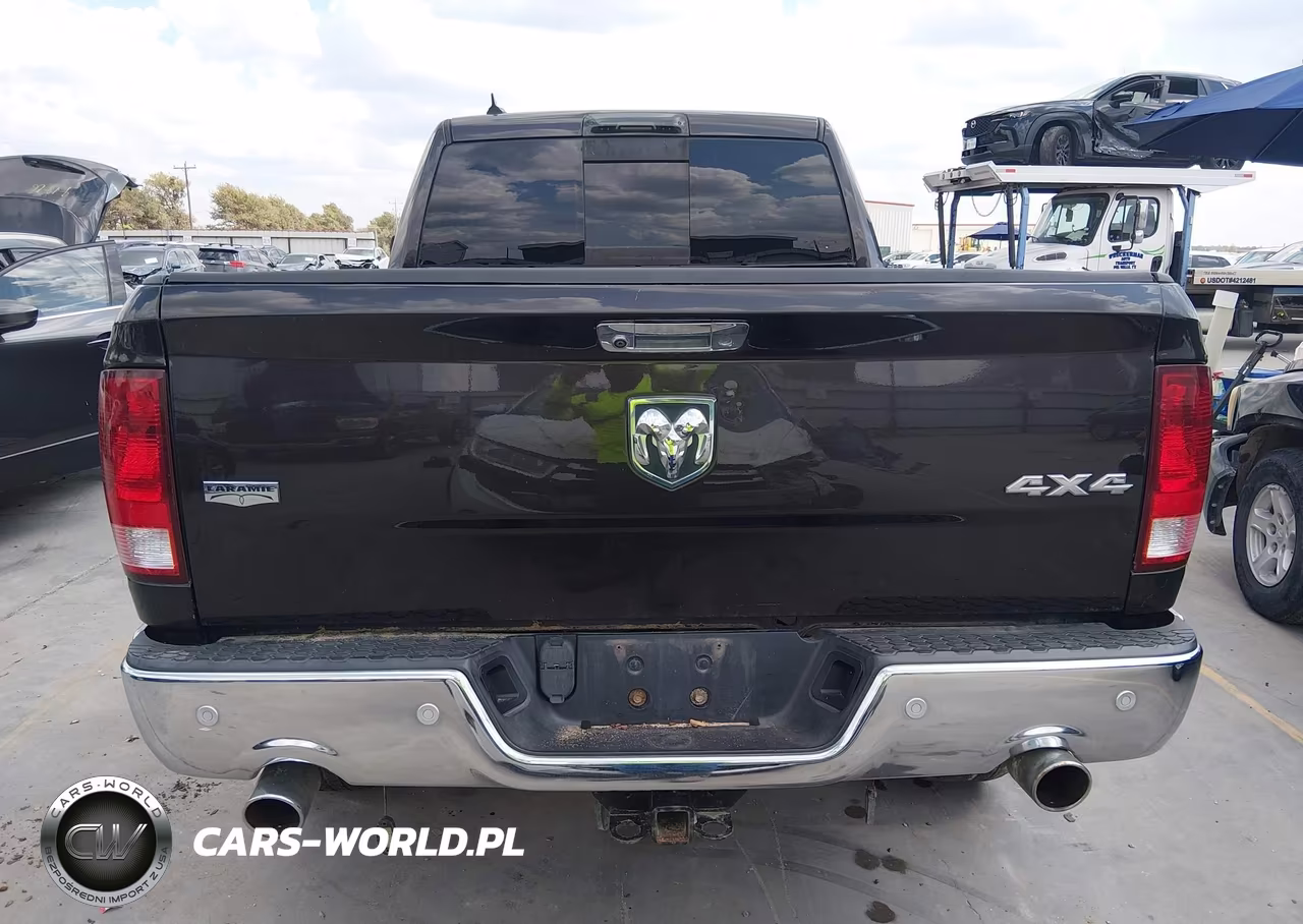 2017 Ram 1500 Laramie 4X4 6'4 Box VIN:1C6RR7JT1HS555707 - 17