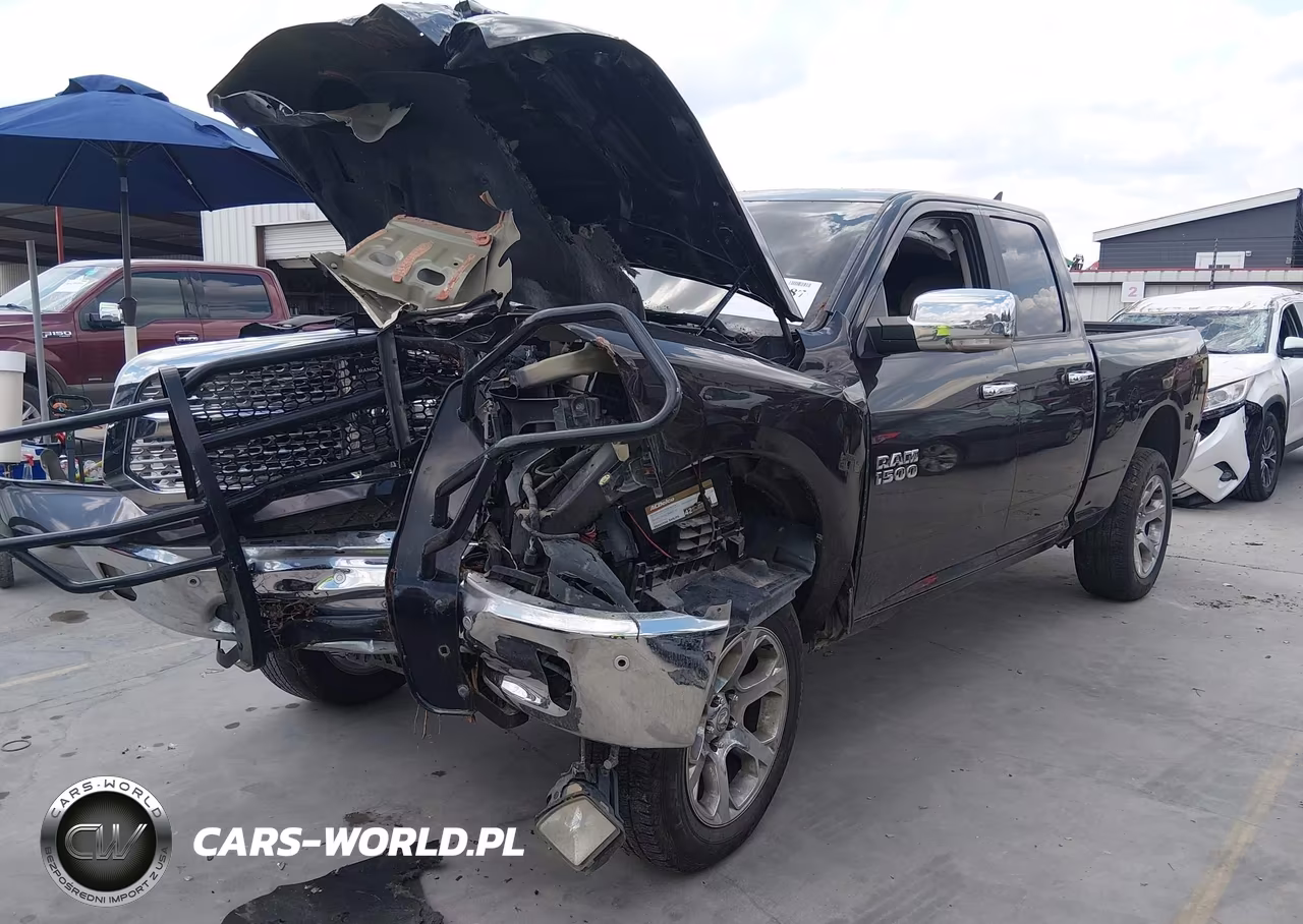 2017 Ram 1500 Laramie 4X4 6'4 Box VIN:1C6RR7JT1HS555707 - 2