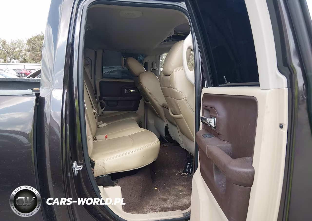 2017 Ram 1500 Laramie 4X4 6'4 Box VIN:1C6RR7JT1HS555707 - 8