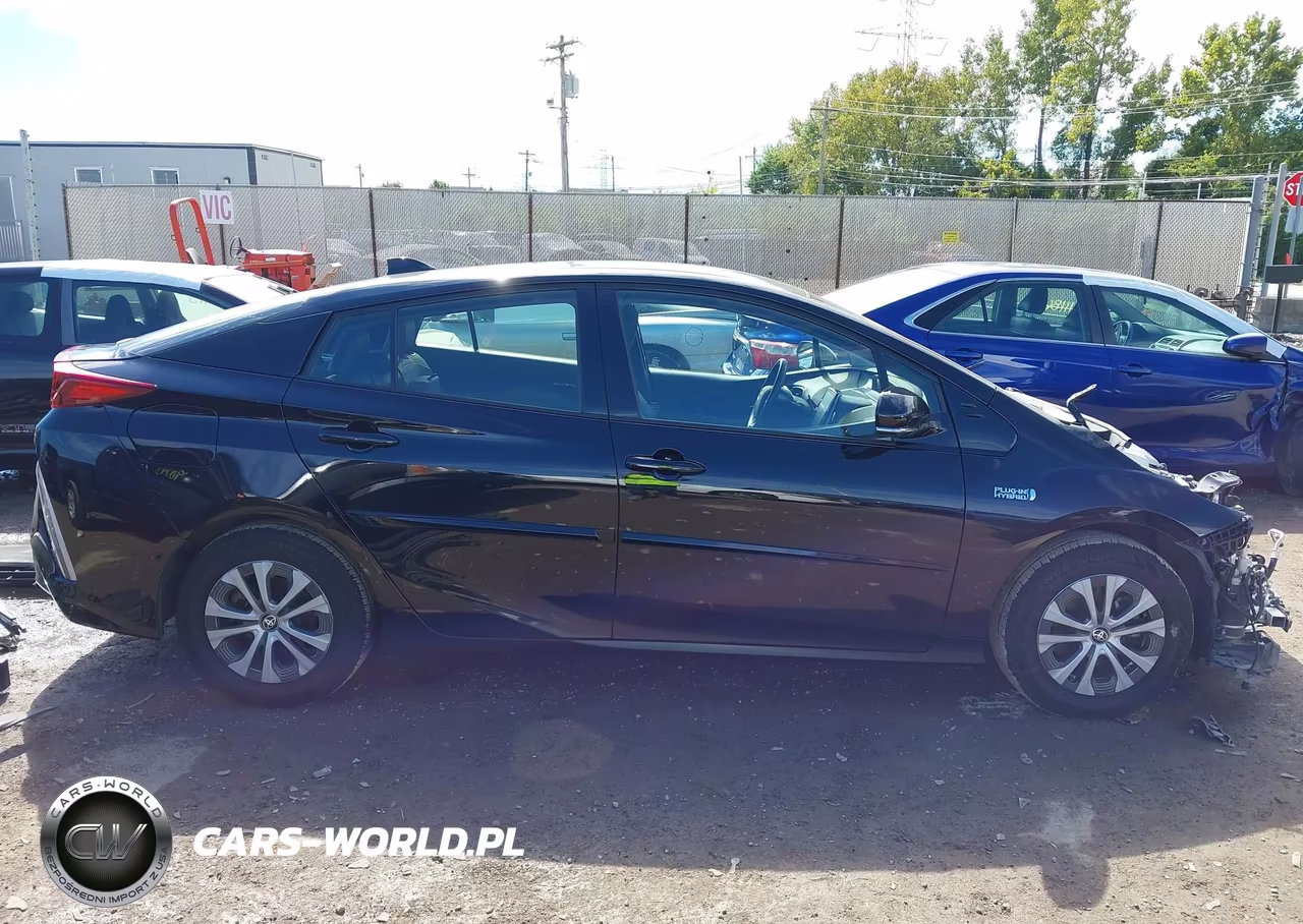 2020 Toyota Prius Prime Limited VIN:JTDKARFP1L3125929 - 14