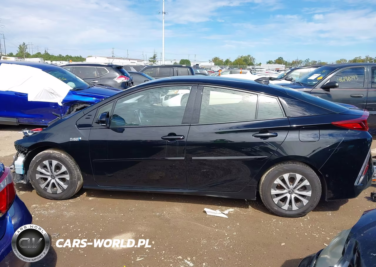 2020 Toyota Prius Prime Limited VIN:JTDKARFP1L3125929 - 15