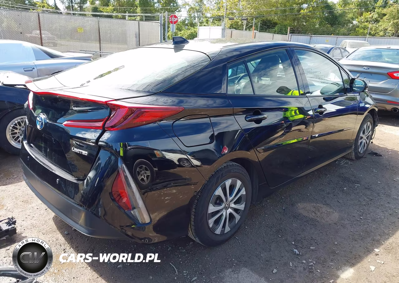 2020 Toyota Prius Prime Limited VIN:JTDKARFP1L3125929 - 4