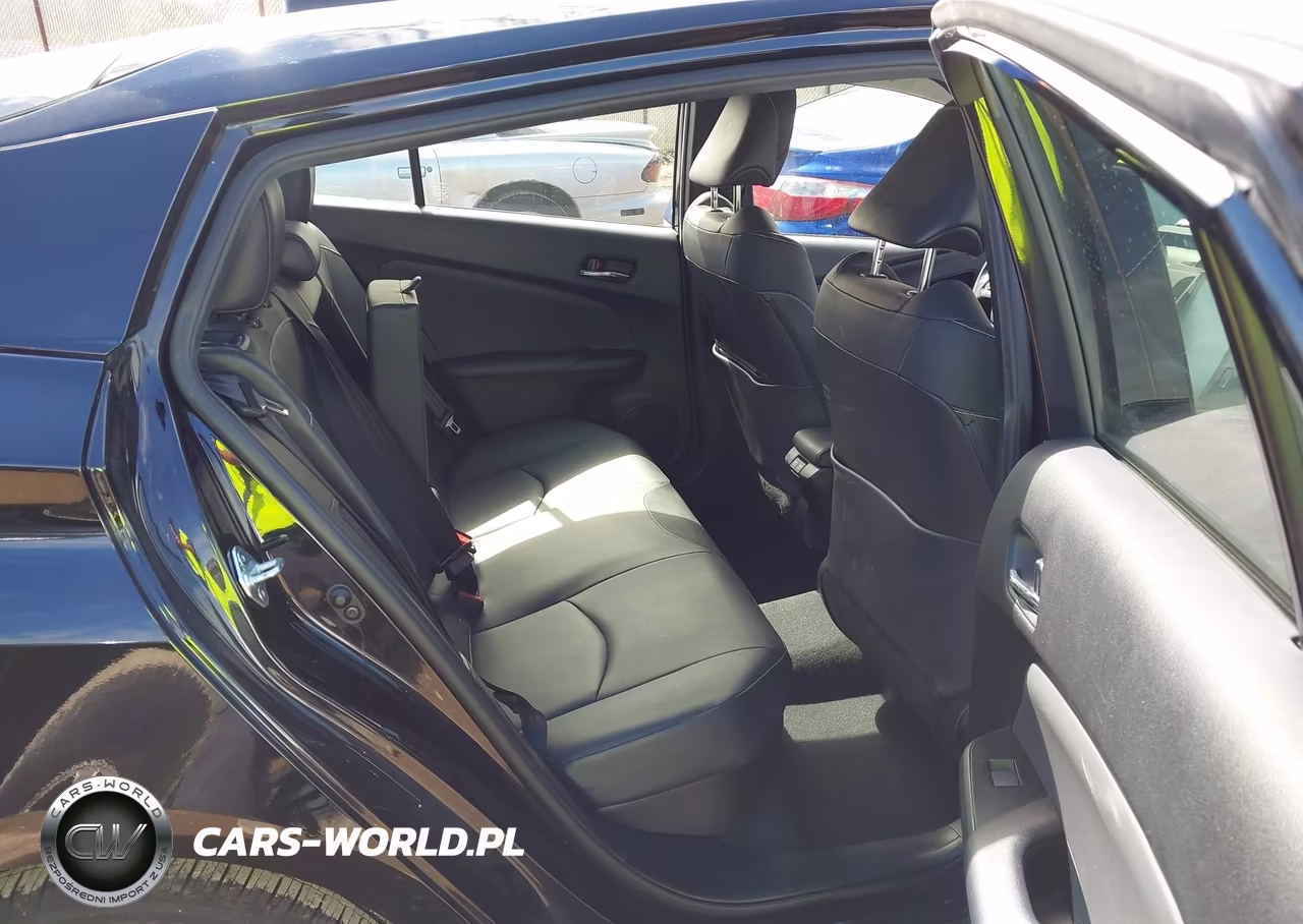 2020 Toyota Prius Prime Limited VIN:JTDKARFP1L3125929 - 8