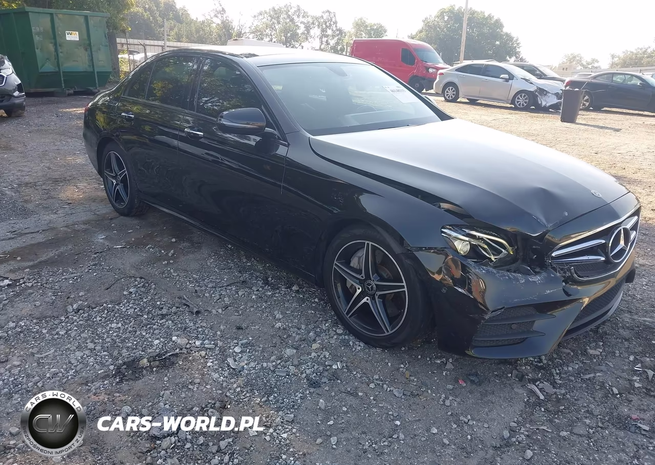 2018 Mercedes-Benz E 300 – zdjęcie 1 z 18