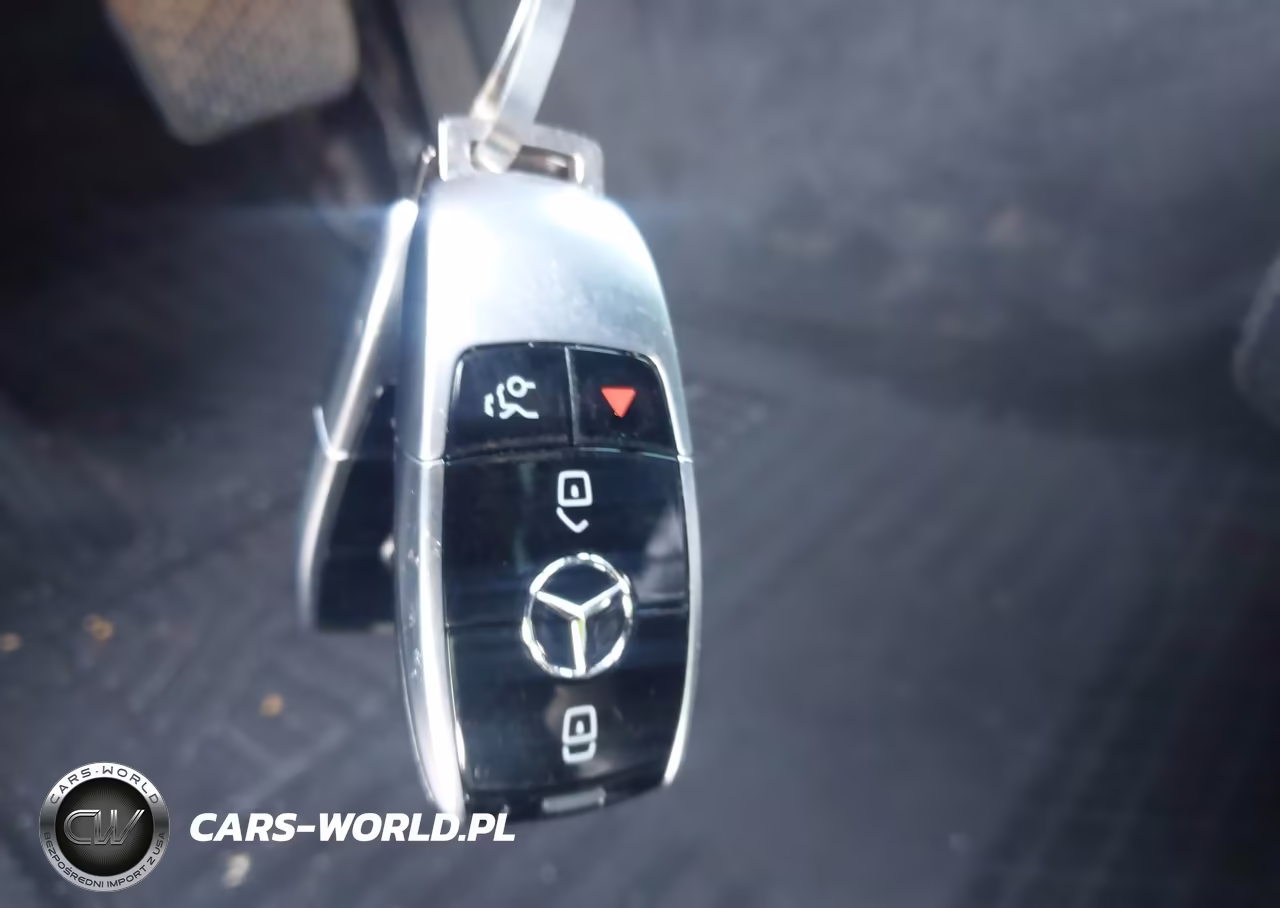 2018 Mercedes-Benz E 300 VIN:WDDZF4JB3JA427140 - 11