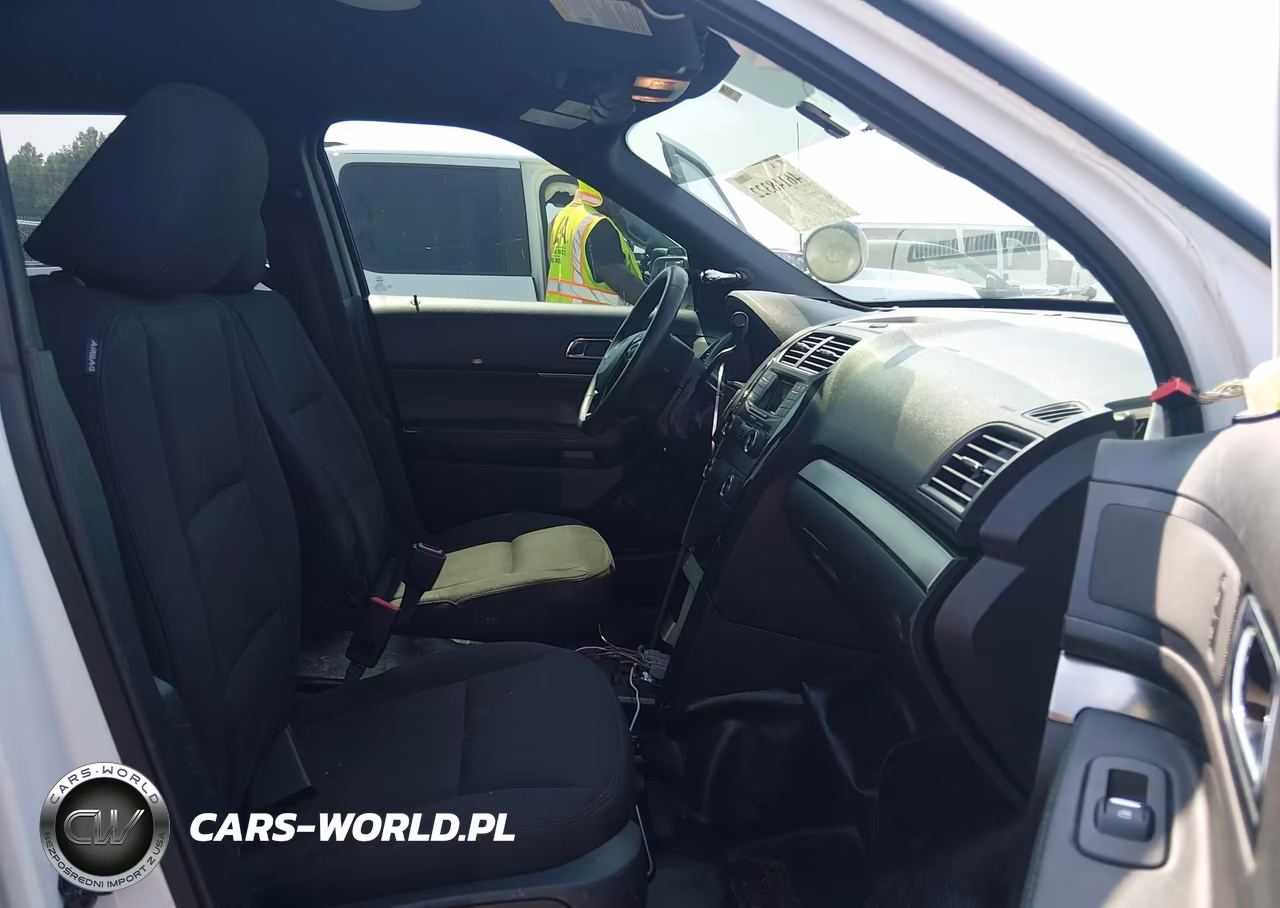 2019 Ford Police Interceptor Utility VIN:1FM5K8AR9KGA19745 - 5