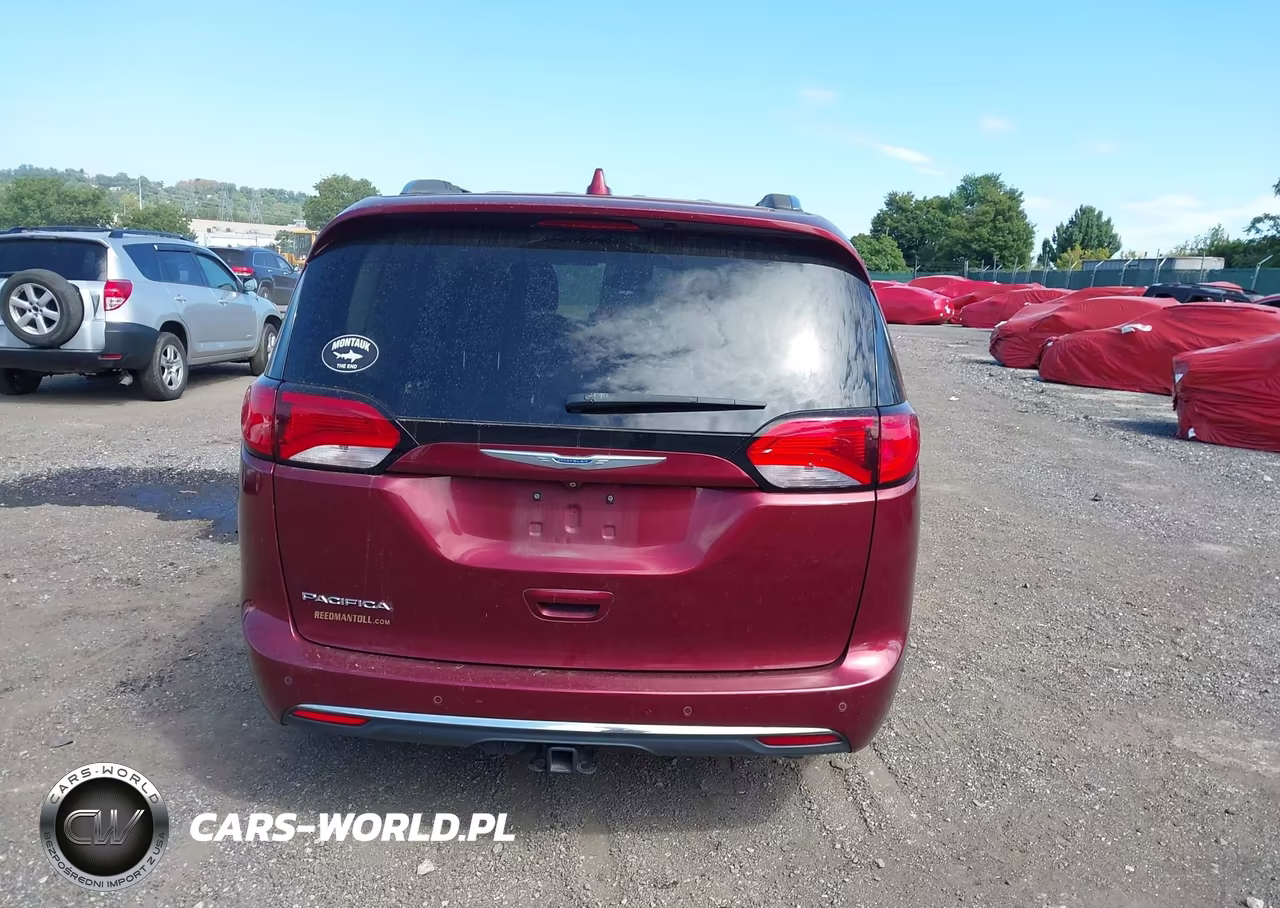 2018 Chrysler Pacifica Touring L VIN:2C4RC1BG6JR127356 - 16