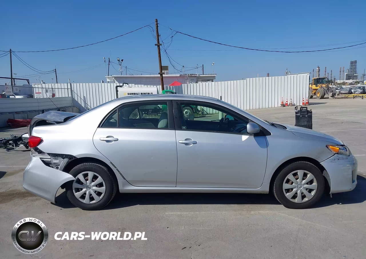 2011 Toyota Corolla Le VIN:JTDBU4EE3BJ101880 - 13