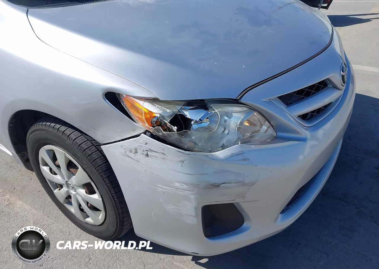 2011 Toyota Corolla Le VIN:JTDBU4EE3BJ101880 - 17