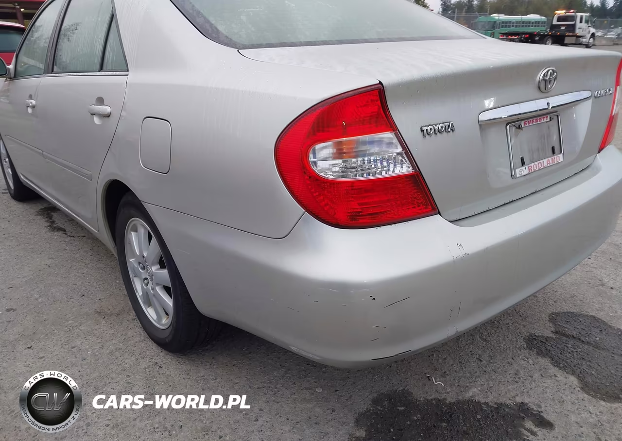 2002 Toyota Camry Xle VIN:JTDBE32K320113289 - 6