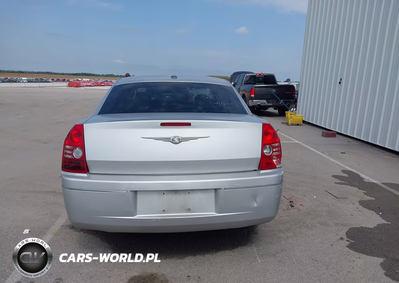 2010 Chrysler 300 Touring-Signature Series-Executive Series VIN:2C3CA5CV2AH191694 - 17