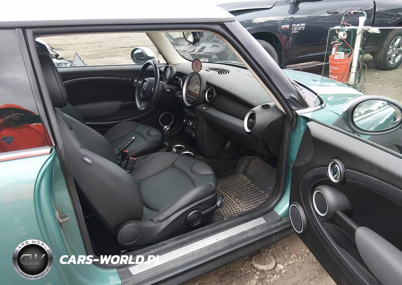 2012 Mini Cooper S VIN:WMWSV3C5XCTY26924 - 4