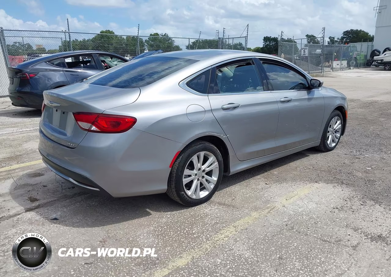 2015 Chrysler 200 Limited VIN:1C3CCCAB5FN679091 - 4