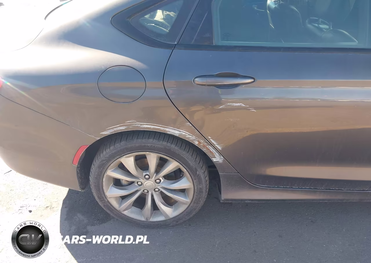 2015 Chrysler 200 S VIN:1C3CCCBB0FN682396 - 6