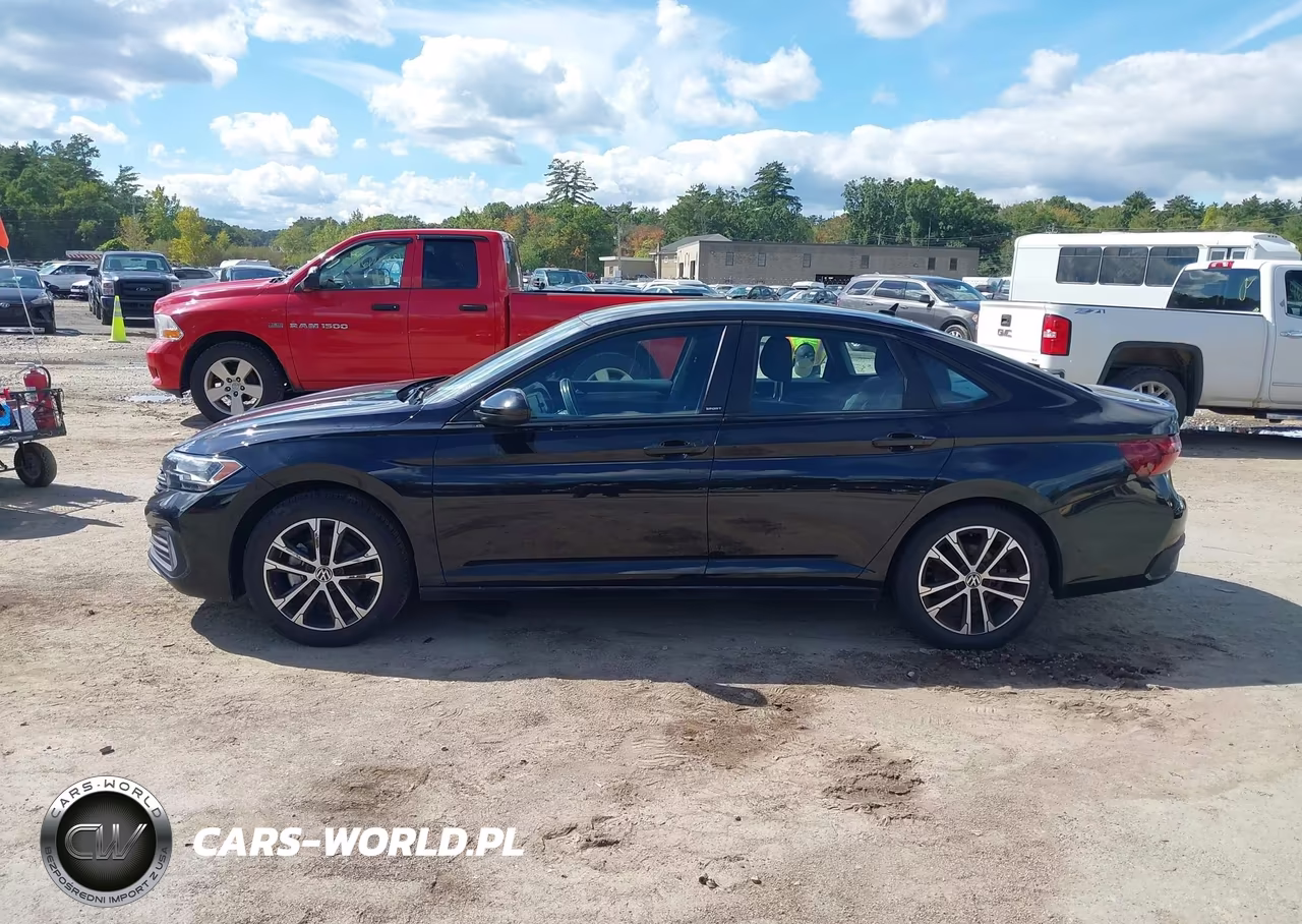 2024 Volkswagen Jetta 1.5T Sport VIN:3VWBM7BU6RM074505 - 13