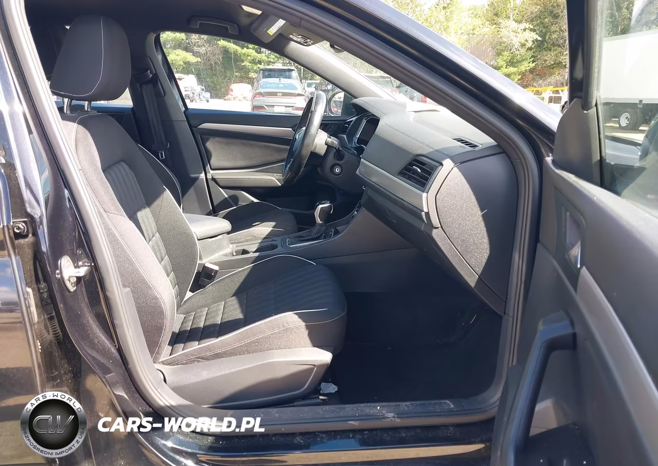 2024 Volkswagen Jetta 1.5T Sport VIN:3VWBM7BU6RM074505 - 5