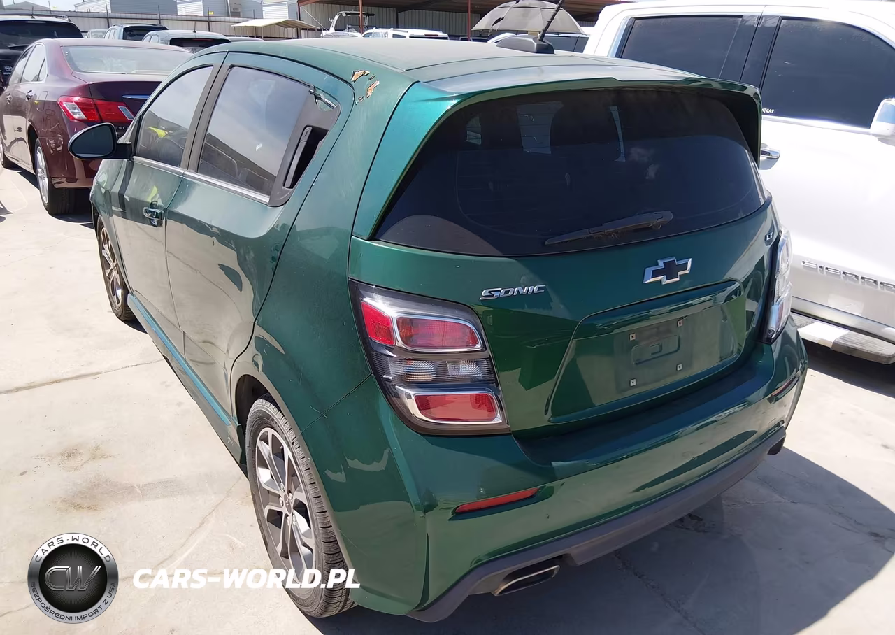 2018 Chevrolet Sonic Lt Auto VIN:1G1JD6SH6J4104350 - 3