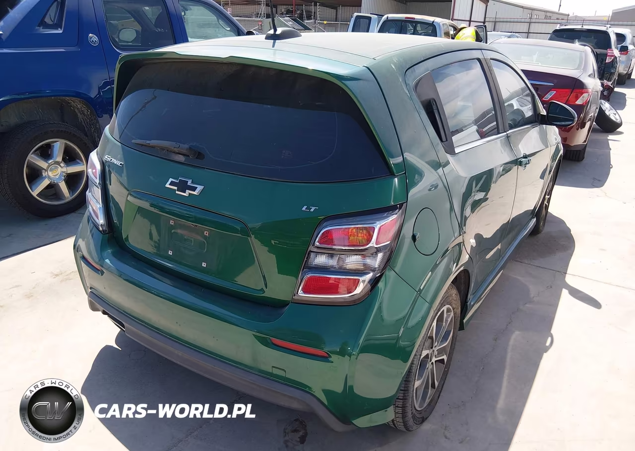 2018 Chevrolet Sonic Lt Auto VIN:1G1JD6SH6J4104350 - 4
