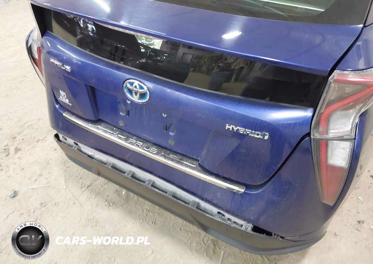 2016 Toyota Prius Four Touring VIN:JTDKARFU8G3524932 - 17