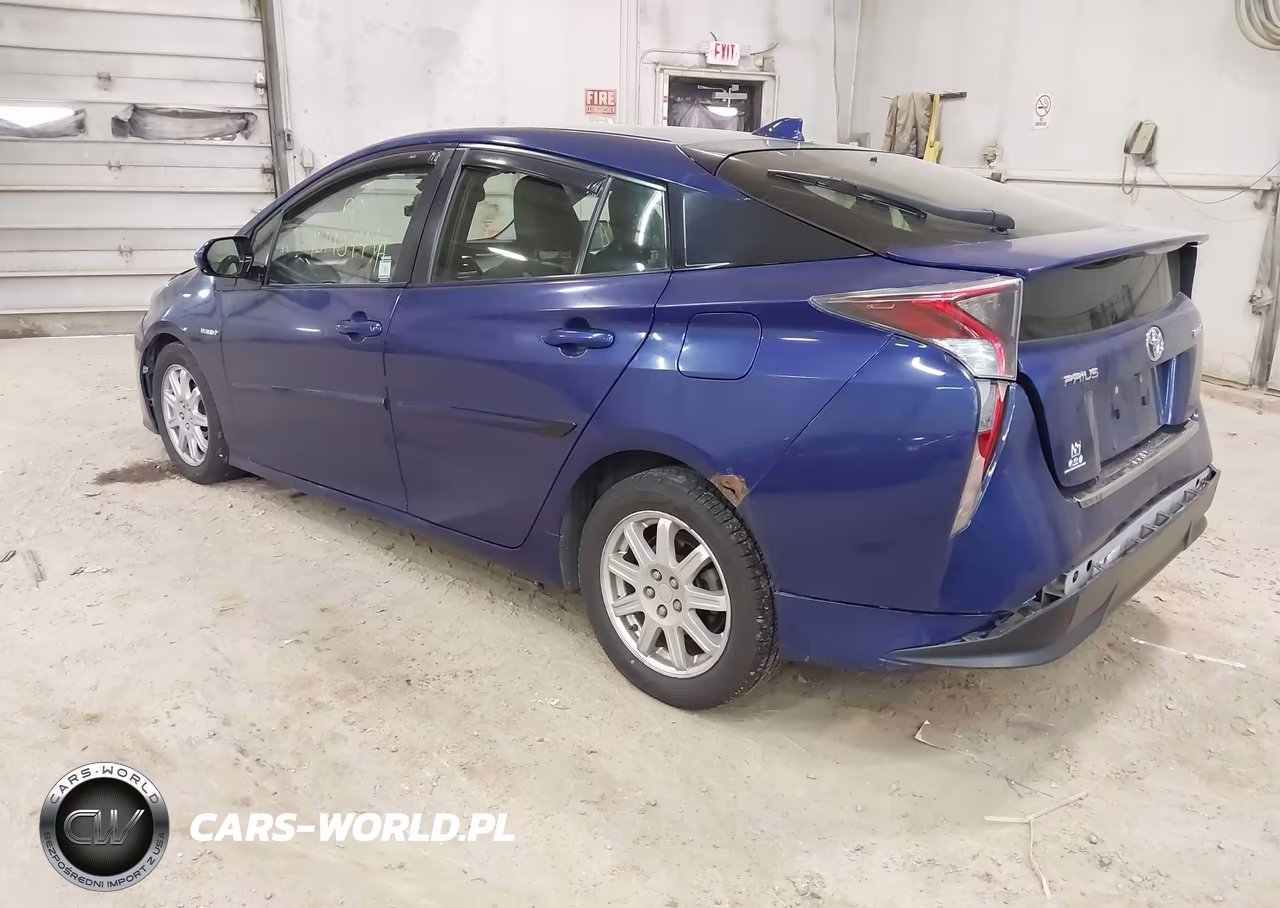 2016 Toyota Prius Four Touring VIN:JTDKARFU8G3524932 - 3
