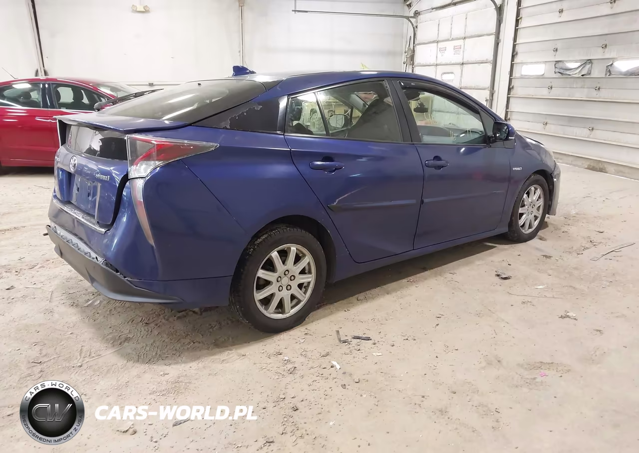 2016 Toyota Prius Four Touring VIN:JTDKARFU8G3524932 - 4