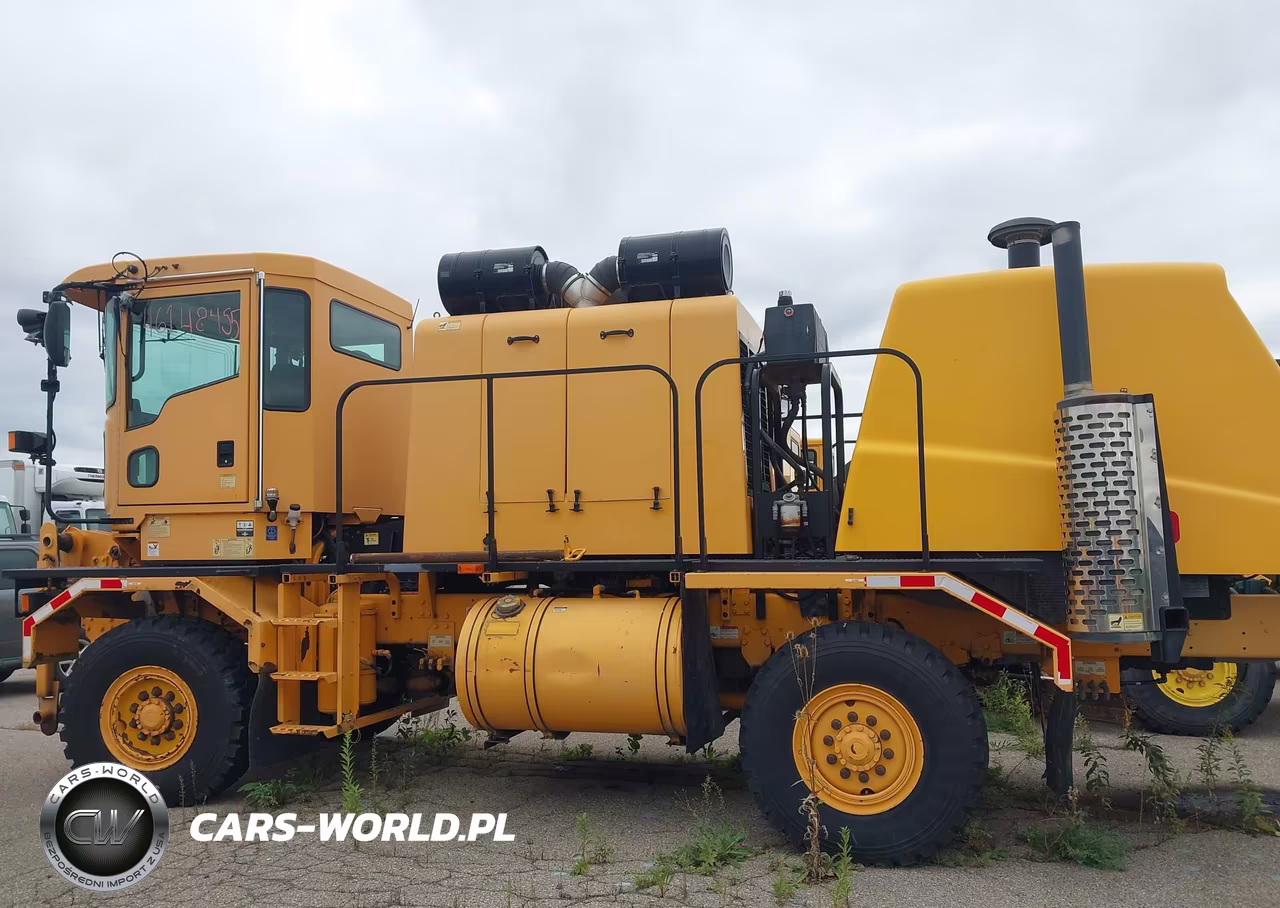 2008 Oshkosh Motor Truck Co. Chassis H VIN:10TBFAP158S102630 - 14