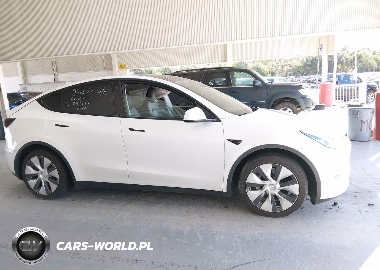 2021 Tesla Model Y Long Range VIN:5YJYGDEE6MF191327 - 12