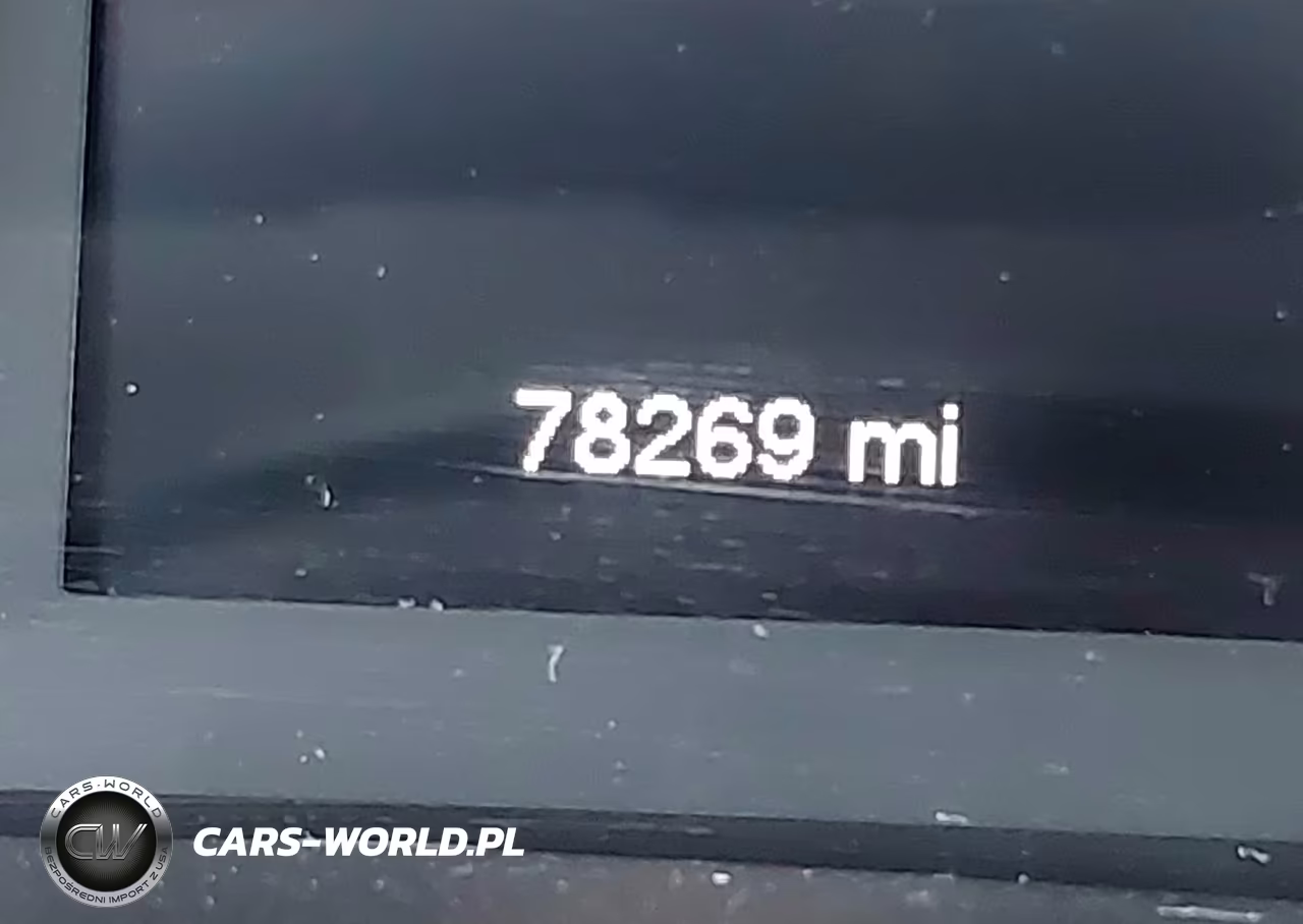 2015 Jeep Cherokee Latitude VIN:1C4PJMCS7FW795330 - 16
