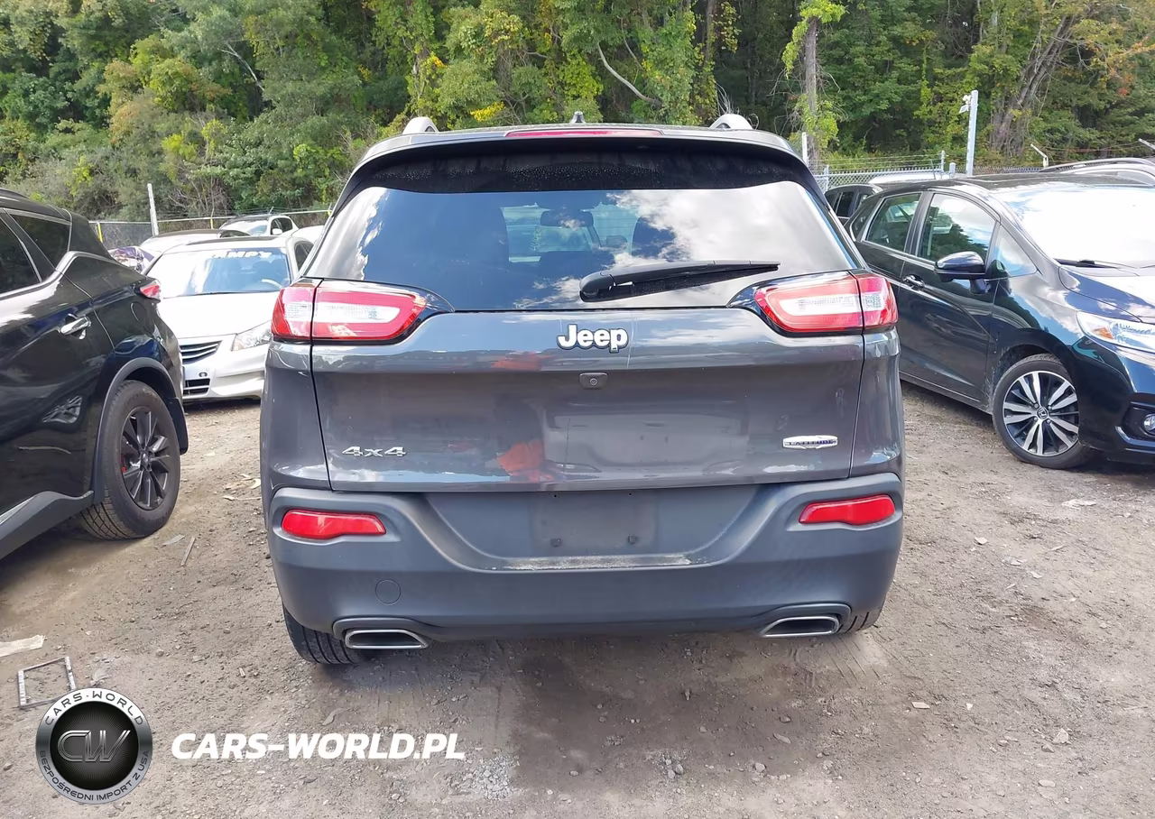 2015 Jeep Cherokee Latitude VIN:1C4PJMCS7FW795330 - 17