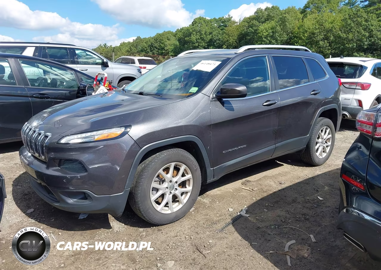 2015 Jeep Cherokee Latitude VIN:1C4PJMCS7FW795330 - 2