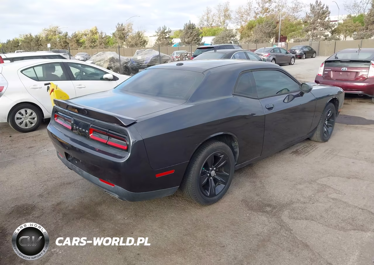 2019 Dodge Challenger Sxt VIN:2C3CDZAG8KH606733 - 4