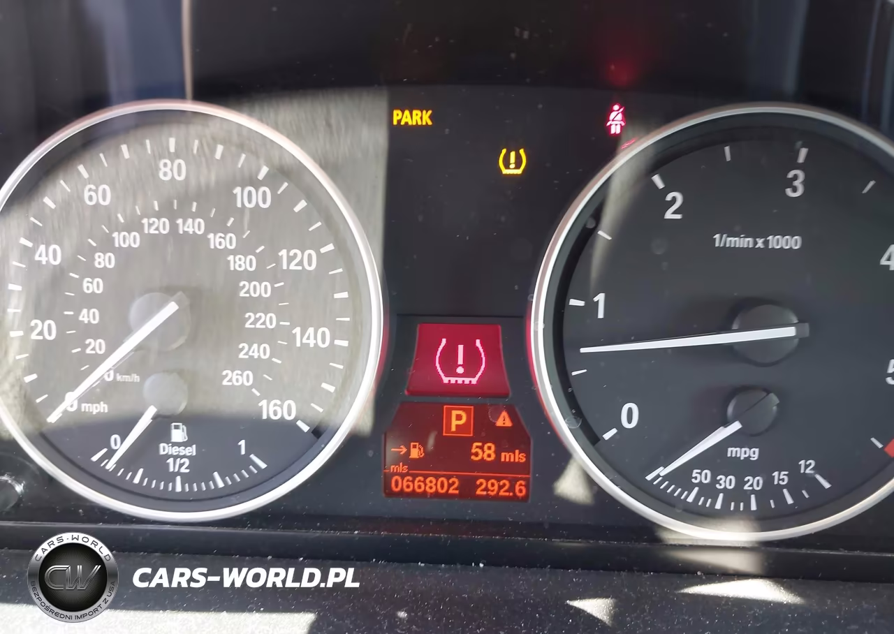 2011 BMW X5 xDrive35D VIN:5UXZW0C50BL662514 - 7