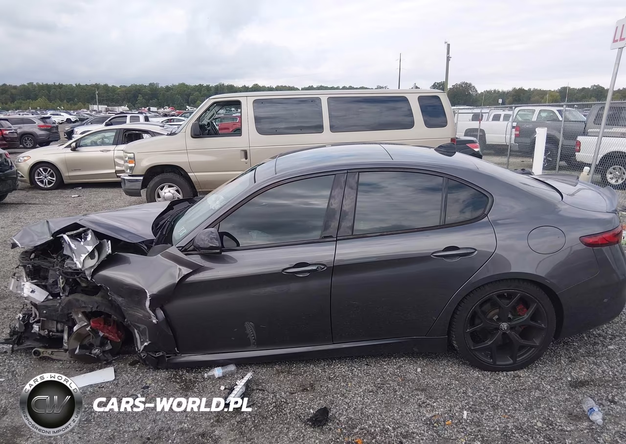 2021 Alfa Romeo Giulia Ti VIN:ZARFANBN9M7649599 - 14