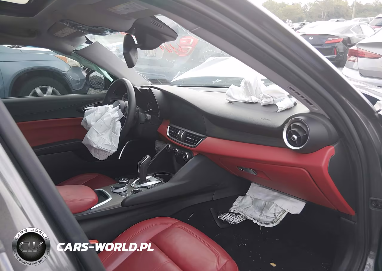 2021 Alfa Romeo Giulia Ti VIN:ZARFANBN9M7649599 - 5