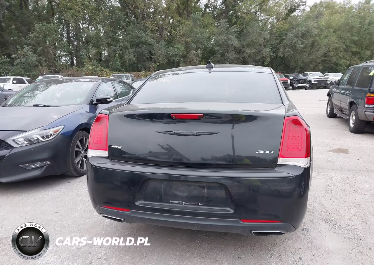 2018 Chrysler 300 Limited Awd VIN:2C3CCAKG9JH177541 - 16