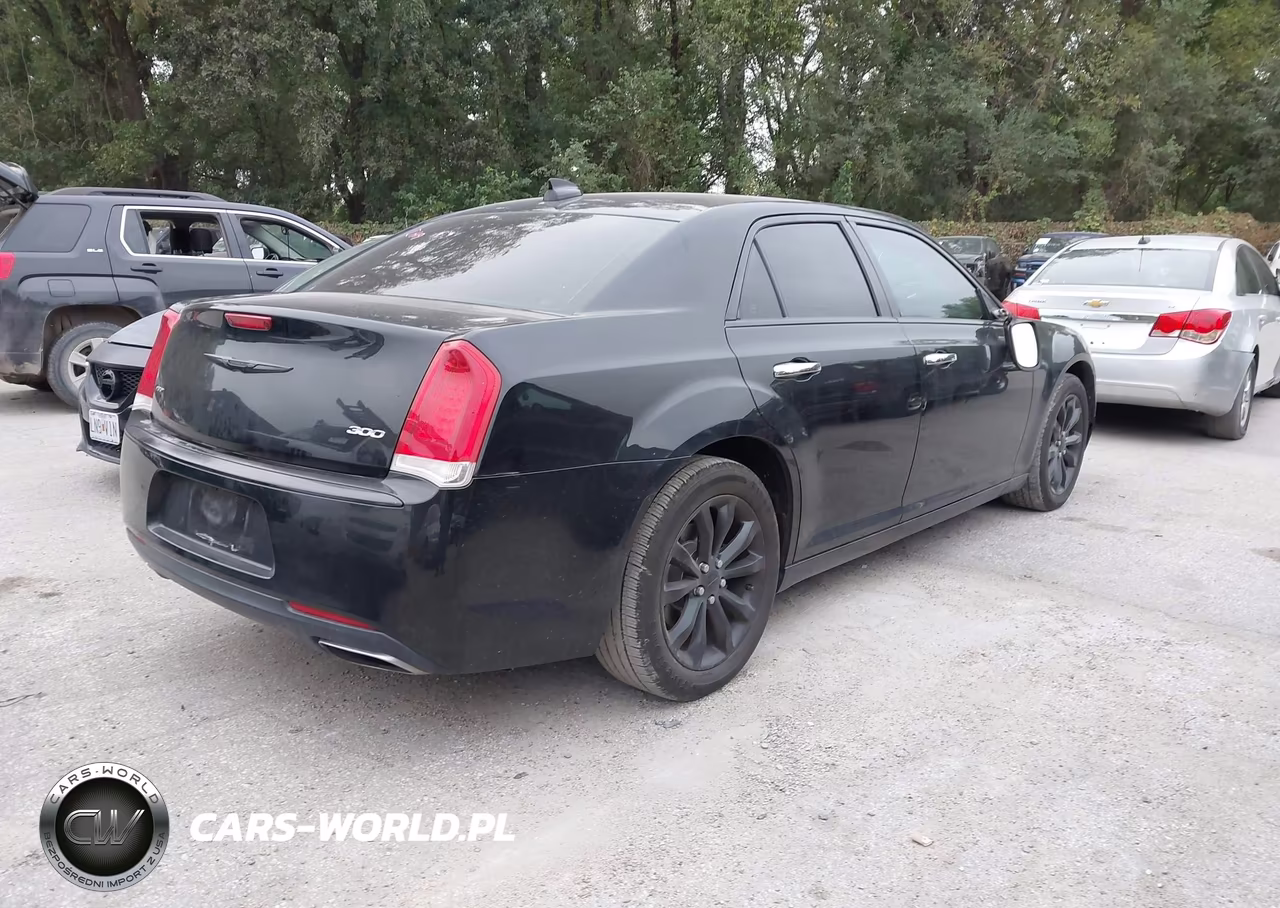 2018 Chrysler 300 Limited Awd VIN:2C3CCAKG9JH177541 - 4