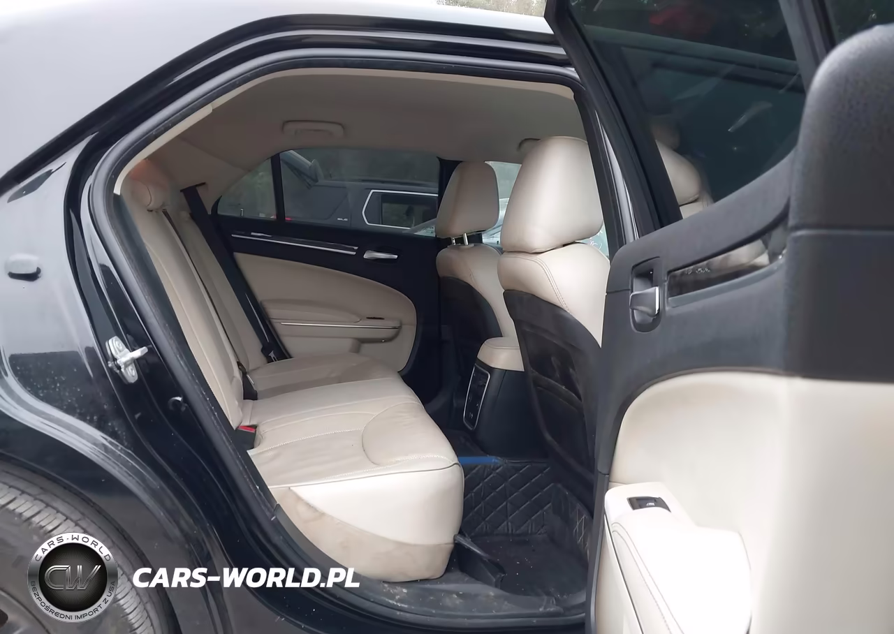 2018 Chrysler 300 Limited Awd VIN:2C3CCAKG9JH177541 - 8