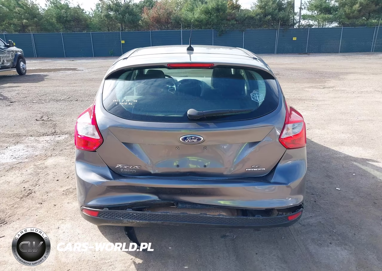 2014 Ford Focus Se VIN:1FADP3K23EL380704 - 16